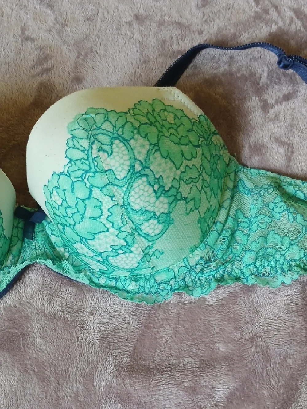 Victoria's Secret Lace Push-Up Bra Duo 34C